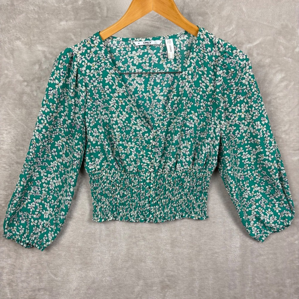 ONLY Crop Top Green Smocked 3/4 Sleeve V-Neck Size M Bohemian Floral Festival